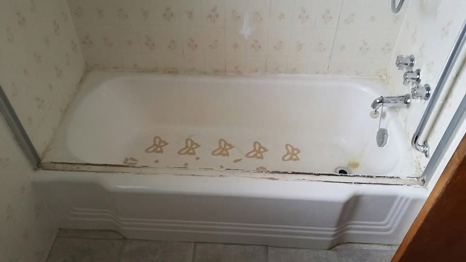 Bathtub Refinishing, before