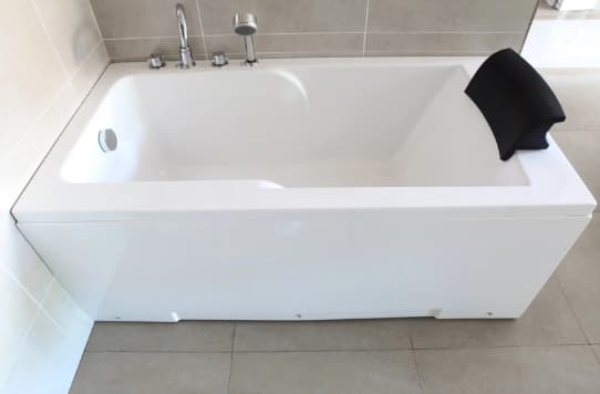 Bathtubs and Beyond on the job